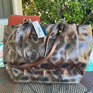 Dooney & Bourke Tote Bag